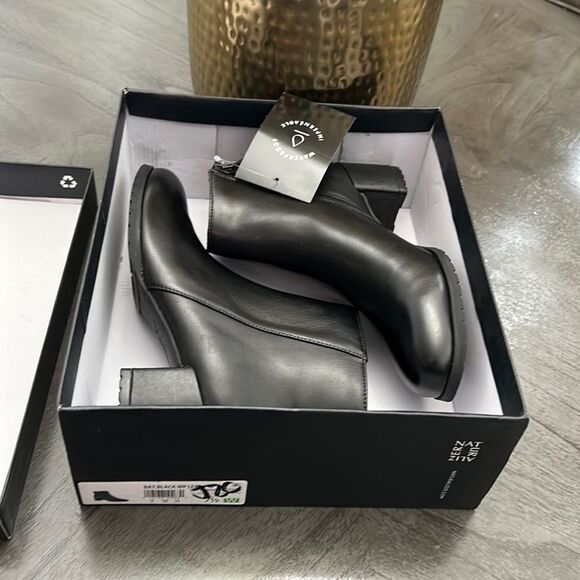 NATURALIZER Bay Waterproof Booties (Wide) - Picture 2 of 14